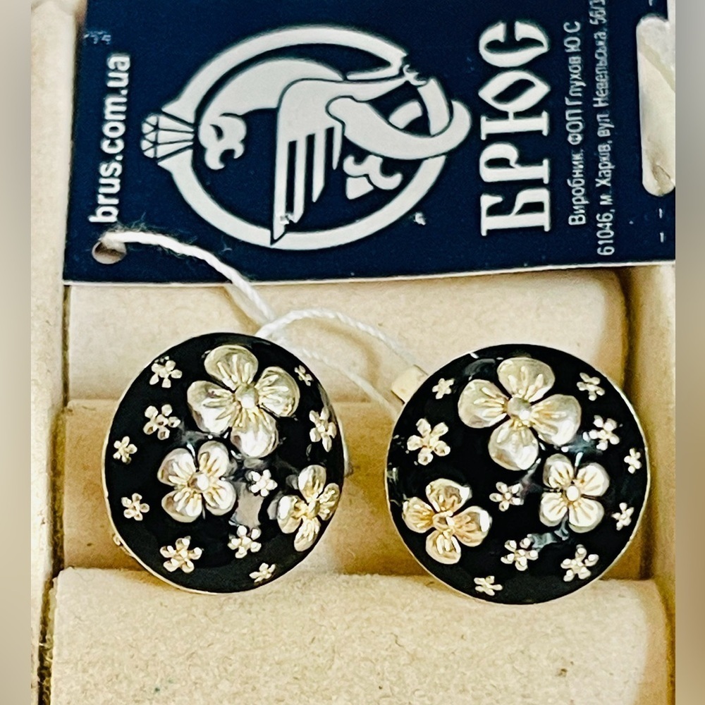 NWT Sterling Silver With Black Enamel Flowers Earrings
